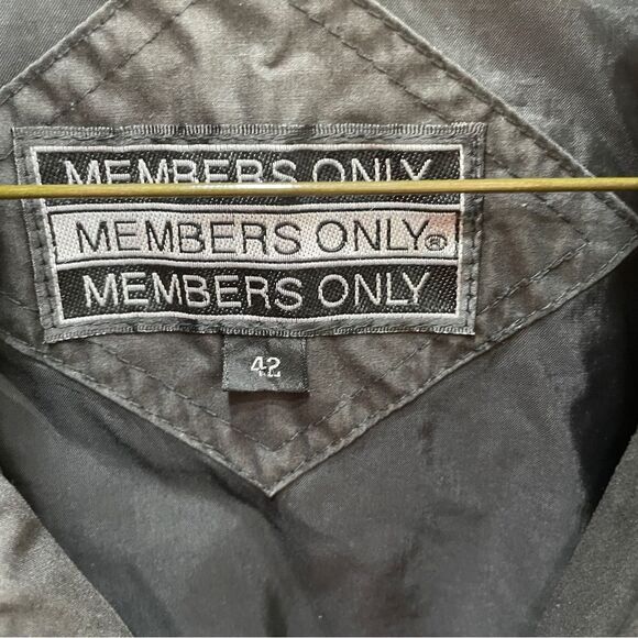 VINTAGE MEMBERS‎ ONLY JACKET IN BLACK - Picture 5 of 7